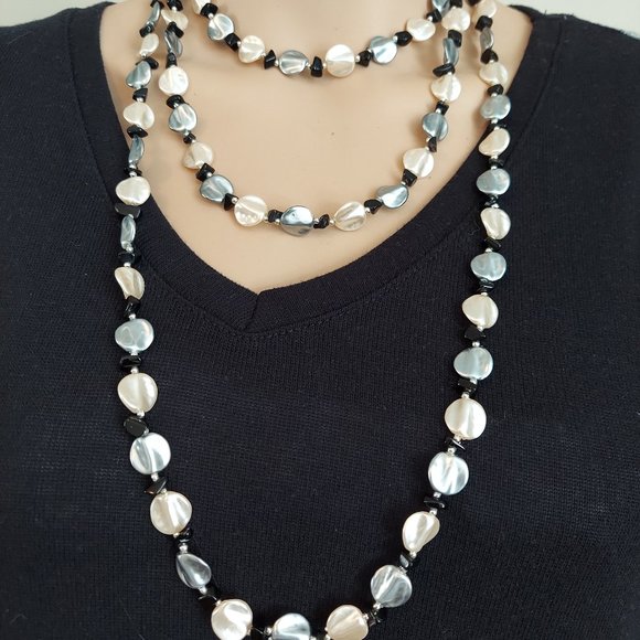 PARKLANE MY WAY BEADED NECKLACE - Picture 4 of 9